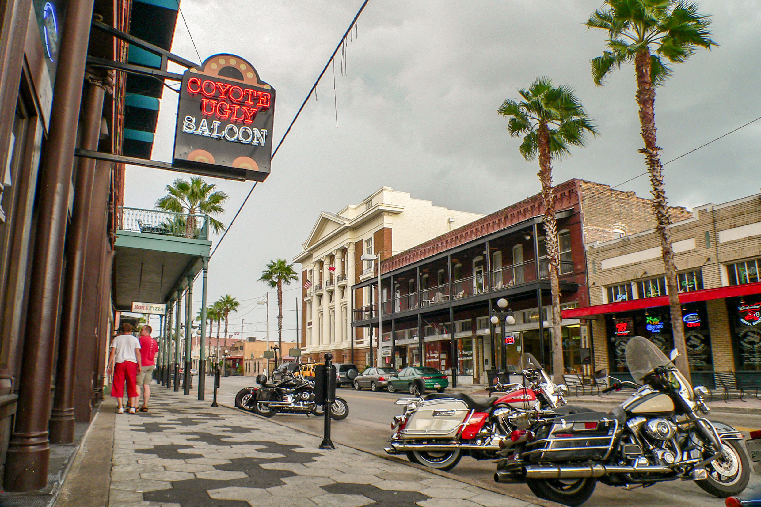 coyote-ugly-ybor-city